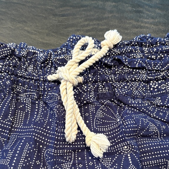 Women’s Blue Patterned Pants - Picture 3 of 4